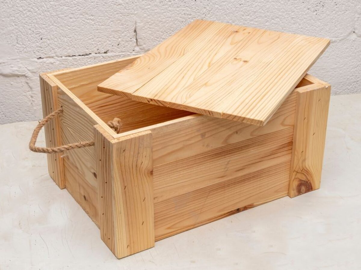 Pine box 2025 with lid